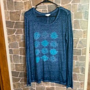 Light-weight long sleeve shirt